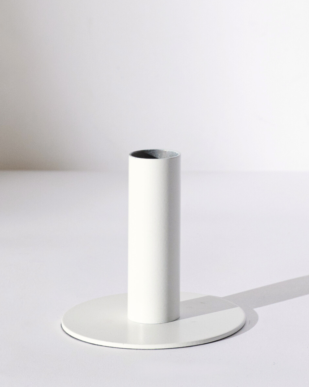 WHITE | PLATED CANDLE HOLDER