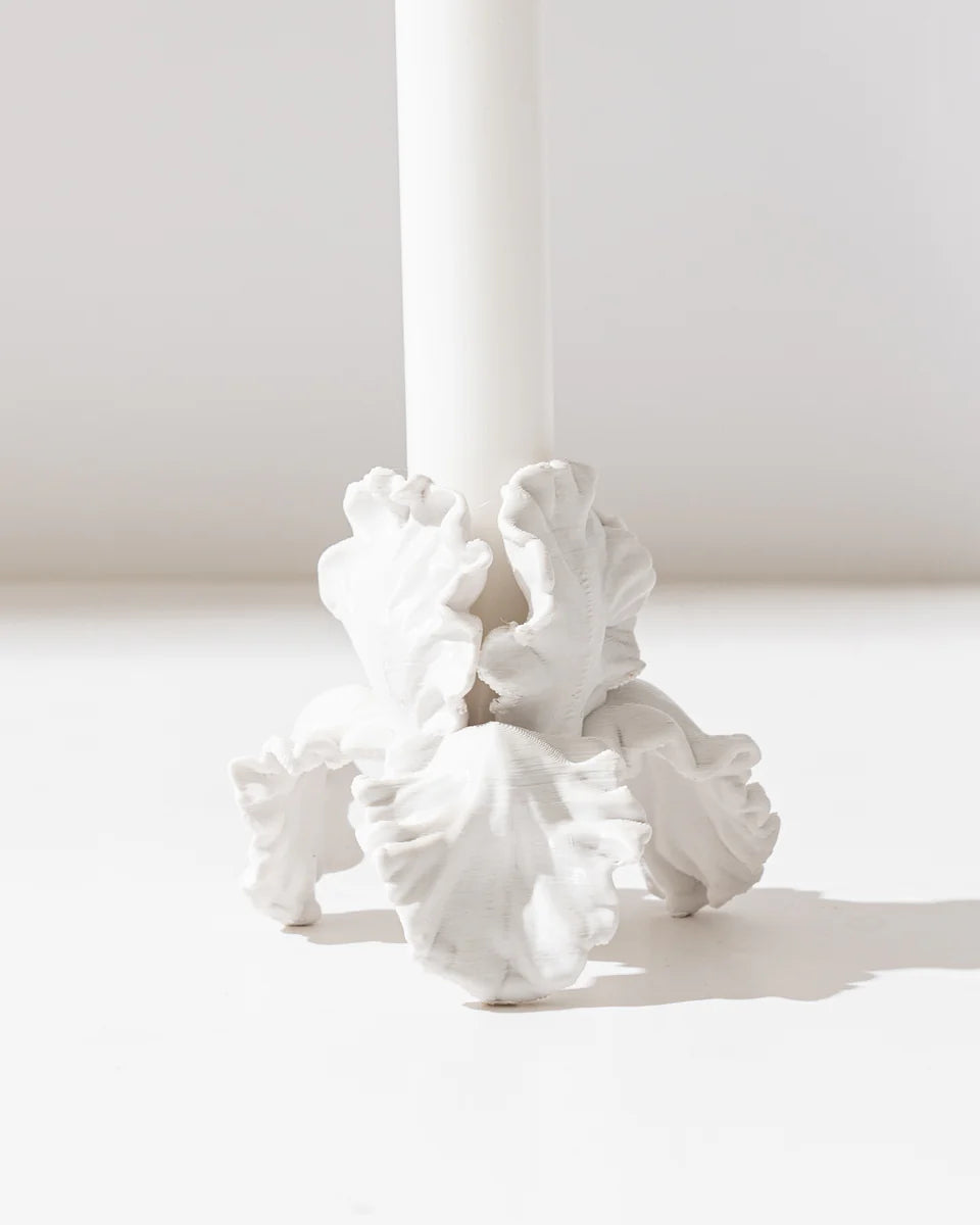 SAMPLE | White Flower Holder